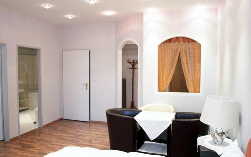 Stadthotel Restaurant Auerhahn Vöcklabruck Exteriér fotografie