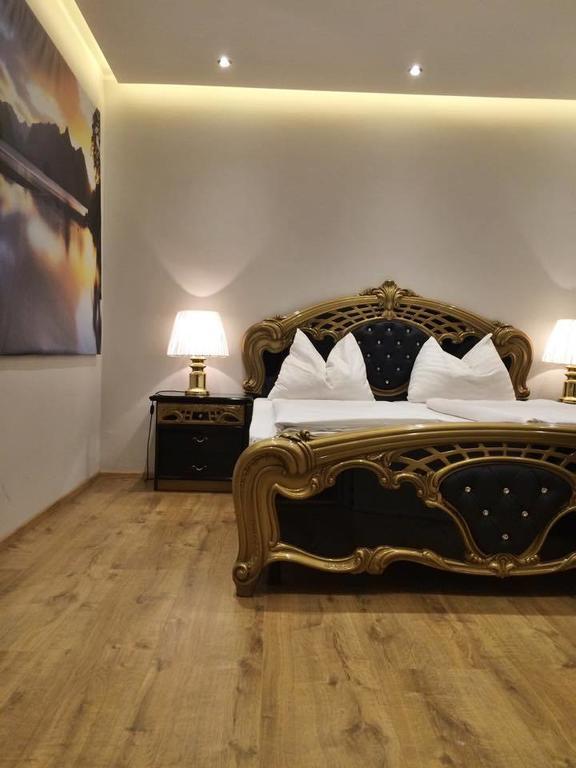 Stadthotel Restaurant Auerhahn Vöcklabruck Pokoj fotografie