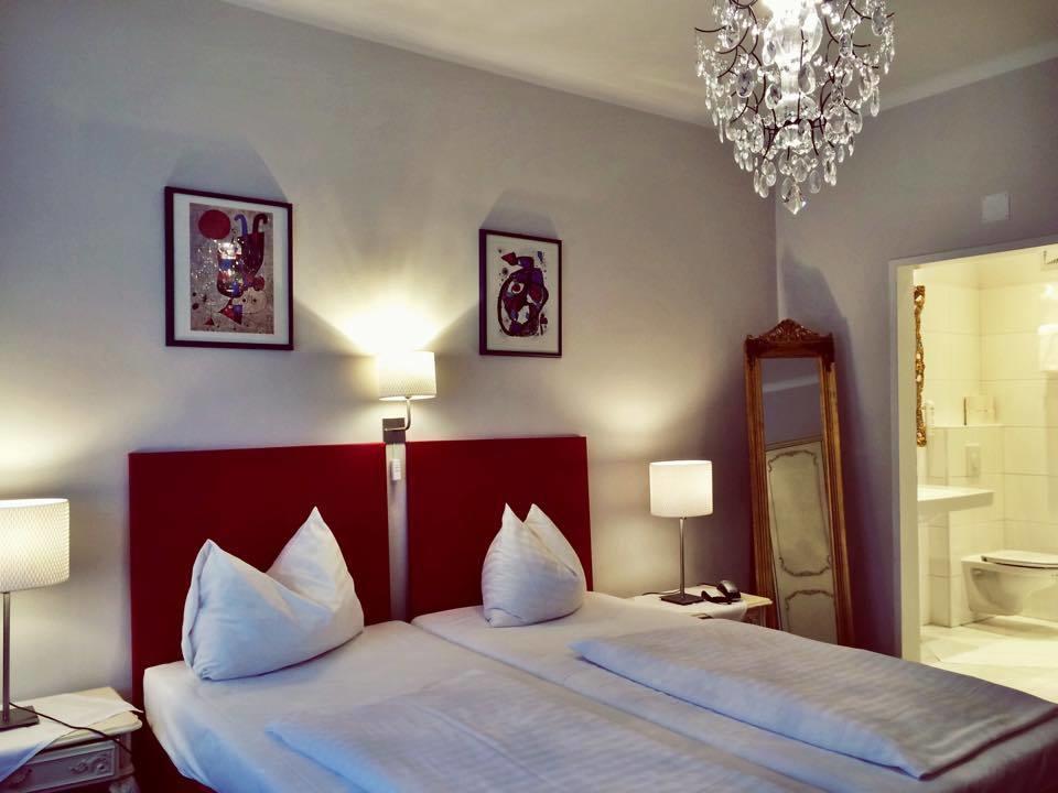 Stadthotel Restaurant Auerhahn Vöcklabruck Pokoj fotografie