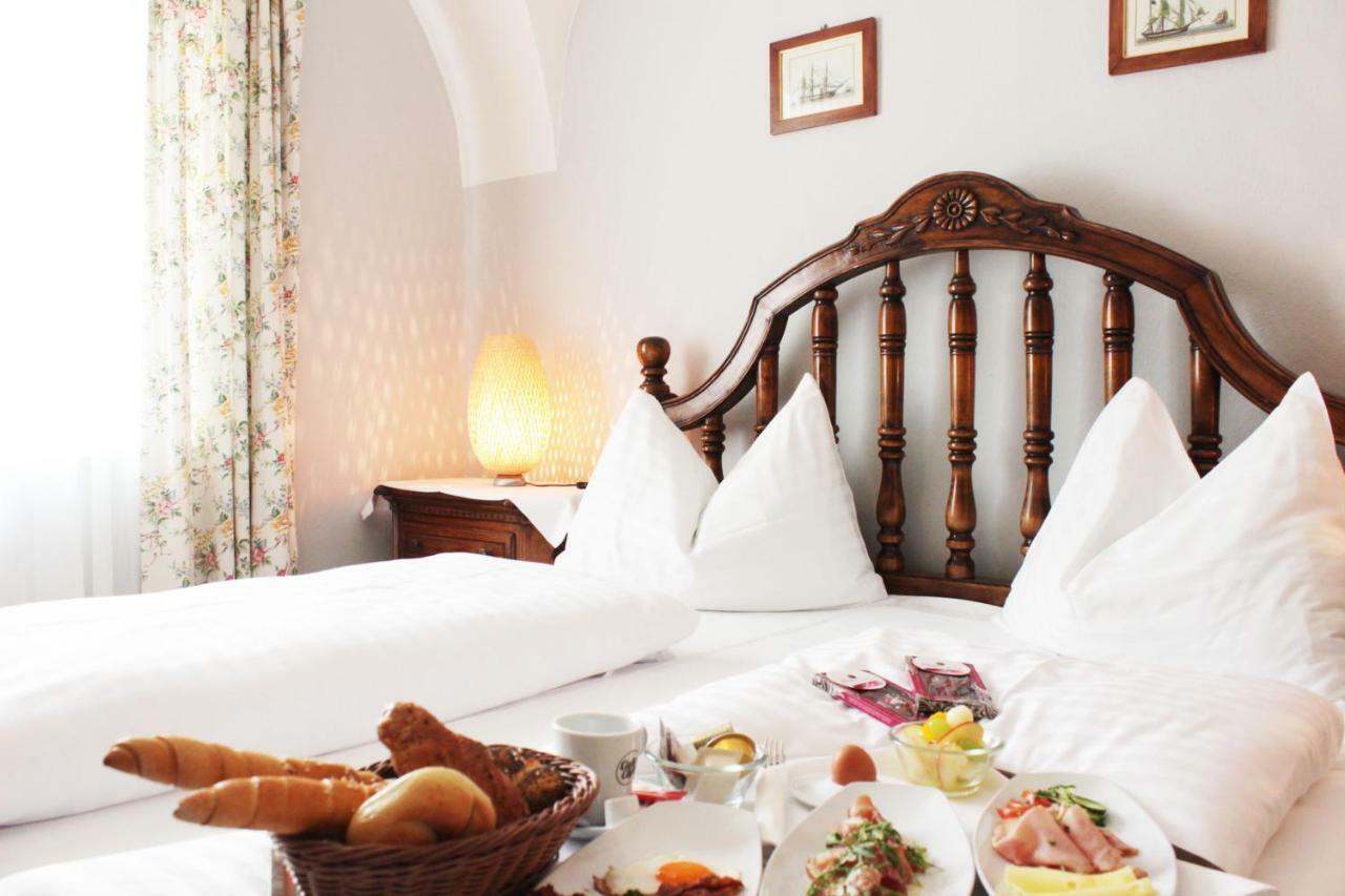 Stadthotel Restaurant Auerhahn Vöcklabruck Exteriér fotografie