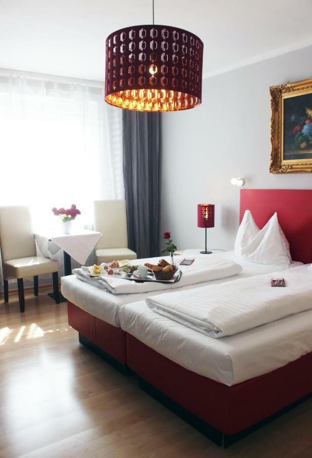Stadthotel Restaurant Auerhahn Vöcklabruck Exteriér fotografie