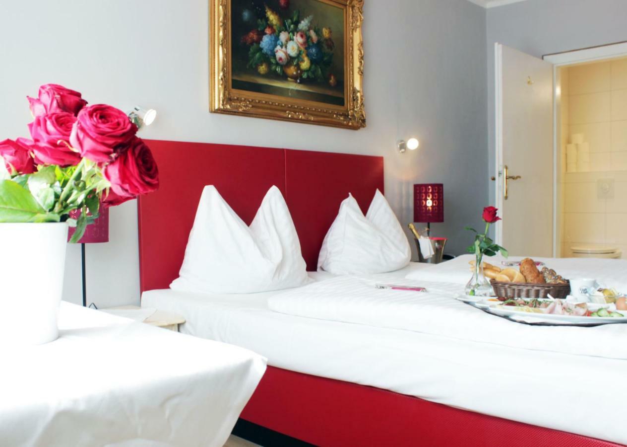 Stadthotel Restaurant Auerhahn Vöcklabruck Exteriér fotografie