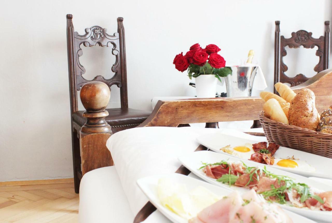 Stadthotel Restaurant Auerhahn Vöcklabruck Exteriér fotografie